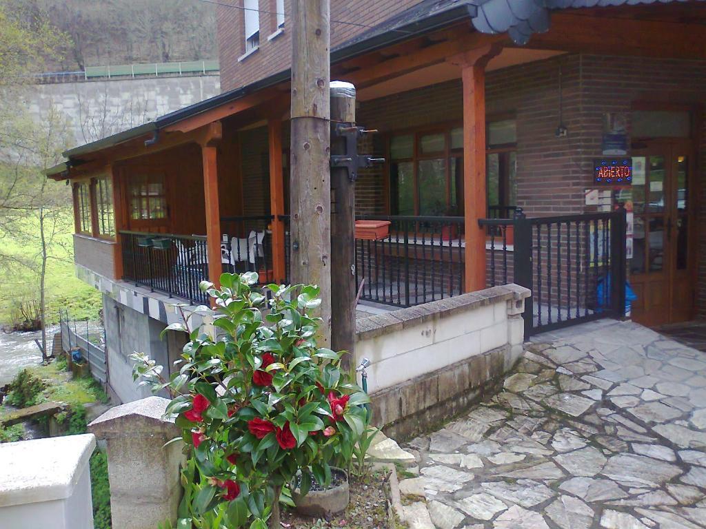 Hostal El Peregrino 拉波尔特拉德瓦尔卡 外观 照片